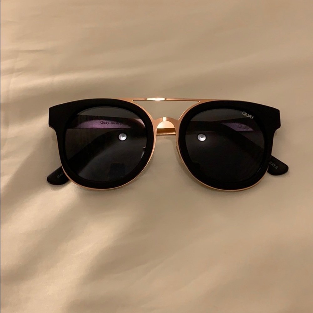 Quay black and good sunglasses